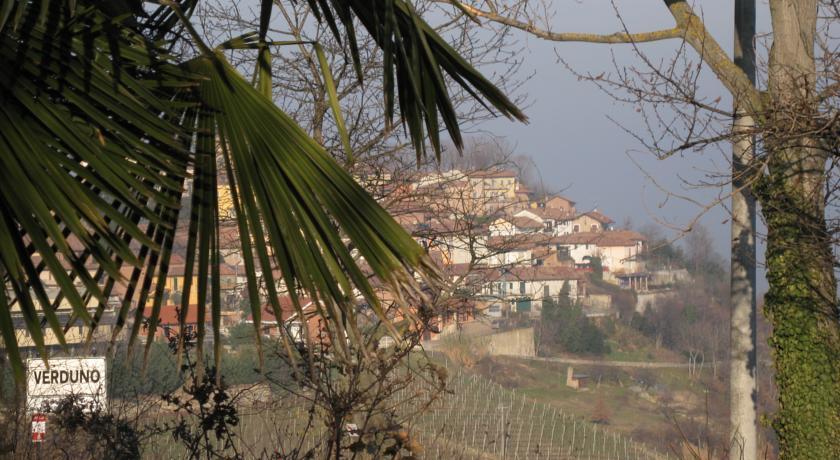 Cascina Arcangelo Raffaele Verduno ภายนอก รูปภาพ