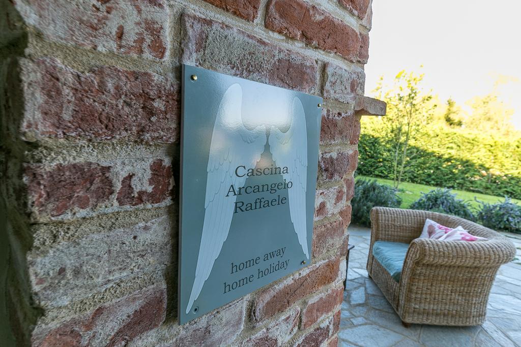 Cascina Arcangelo Raffaele Verduno ภายนอก รูปภาพ